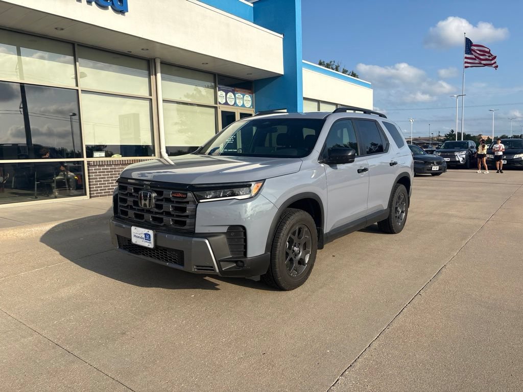 Certified 2026 Honda Pilot TrailSport image 1