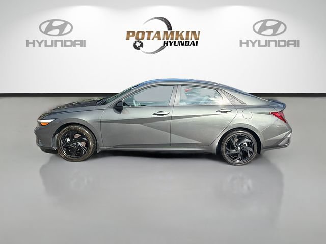Certified 2026 Hyundai Elantra Sport FWD image 8