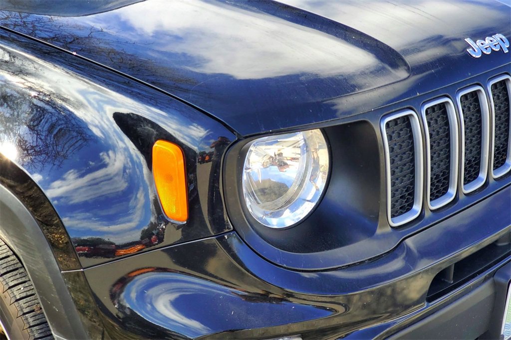 Used 2022 Jeep Renegade Latitude w/ Convenience Group image 2