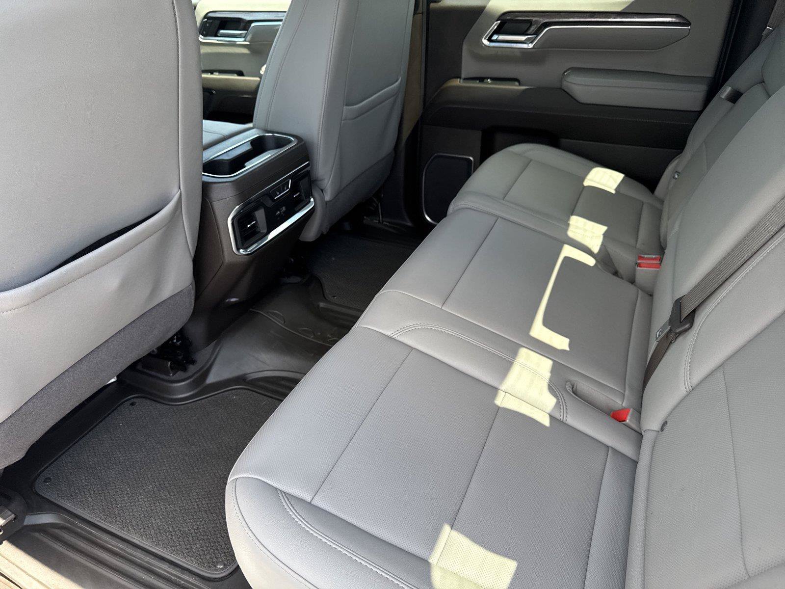 Used 2023 Chevrolet Silverado 1500 LTZ w/ Technology Package AWD/4WD image 29