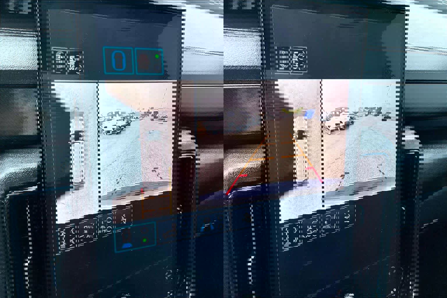 Used 2025 GMC Yukon AT4 w/ AT4 Premium Package image 25