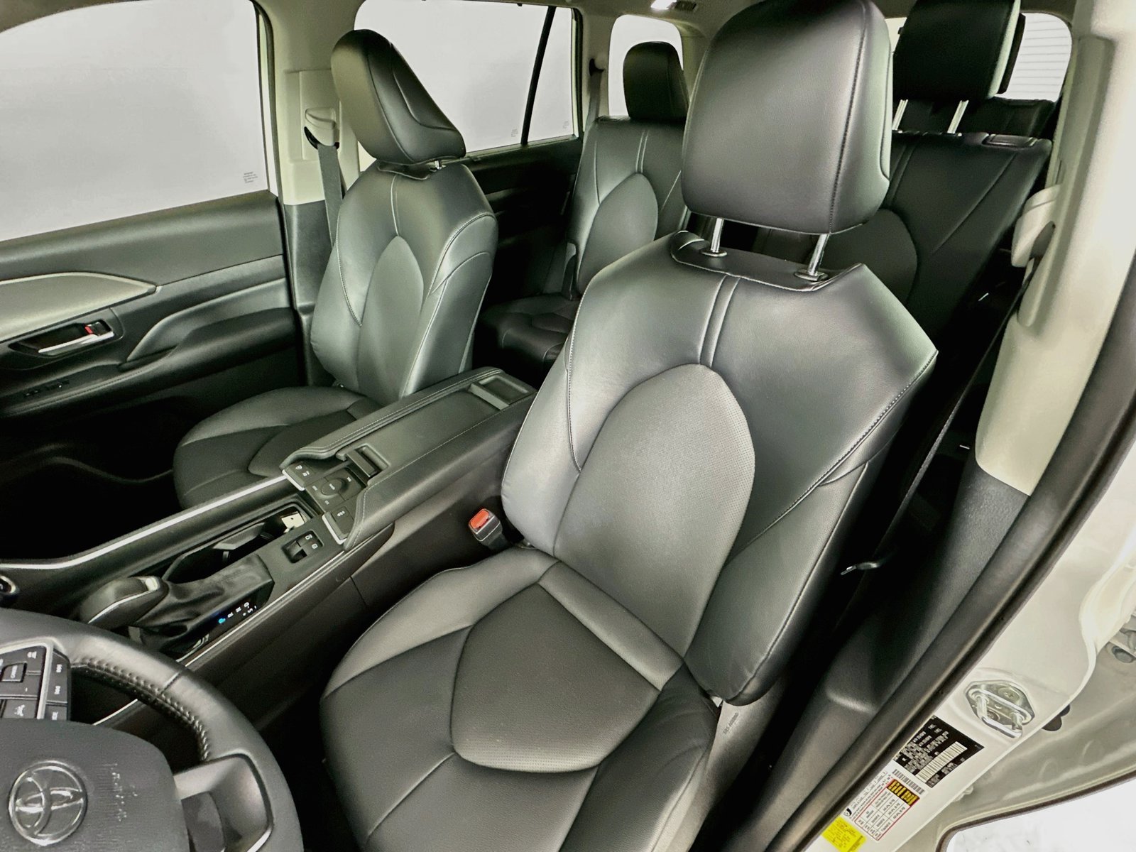 Used 2024 Toyota Grand Highlander AWD Hybrid image 33