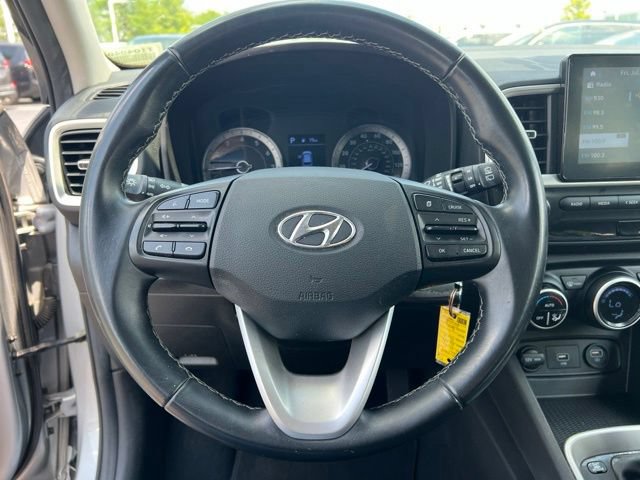 Used 2020 Hyundai Venue SEL w/ Convenience Package FWD image 13