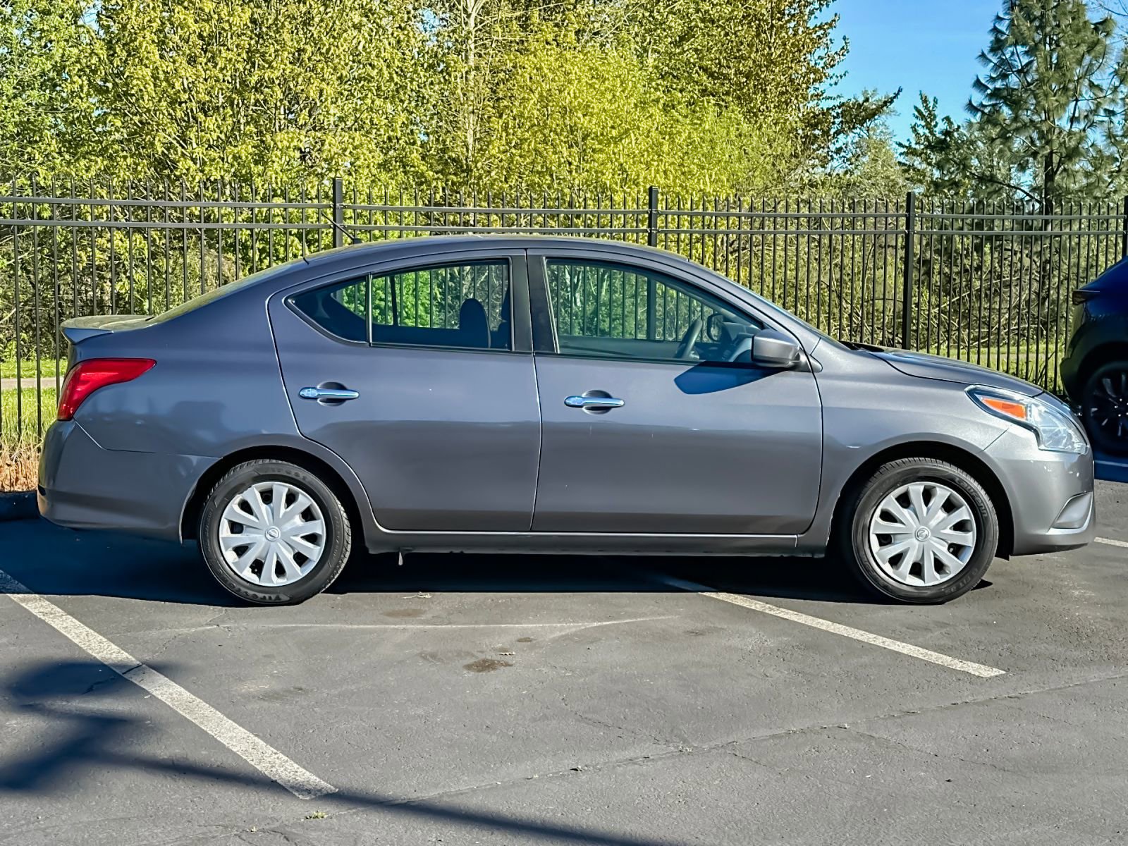 Used 2017 Nissan Versa SV image 2
