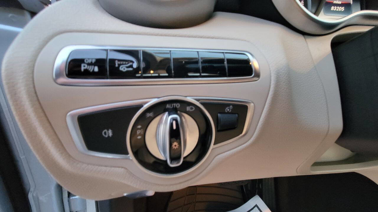 Used 2015 Mercedes-Benz C 300 4MATIC Sedan image 16