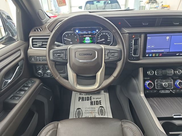 Used 2021 GMC Yukon XL Denali image 13