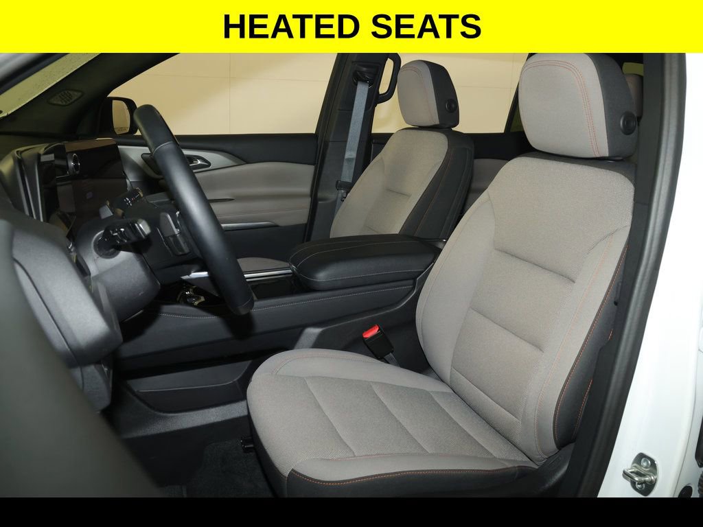 Used 2024 Chevrolet Traverse LT w/ Enhanced Driving Package image 4