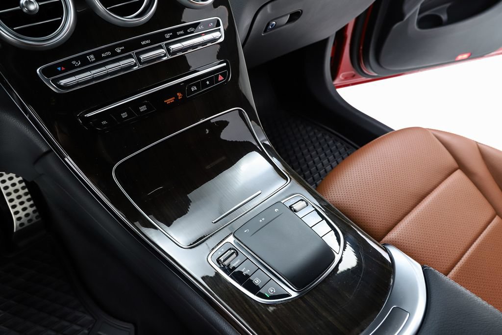 Used 2021 Mercedes-Benz GLC 300 4MATIC image 24