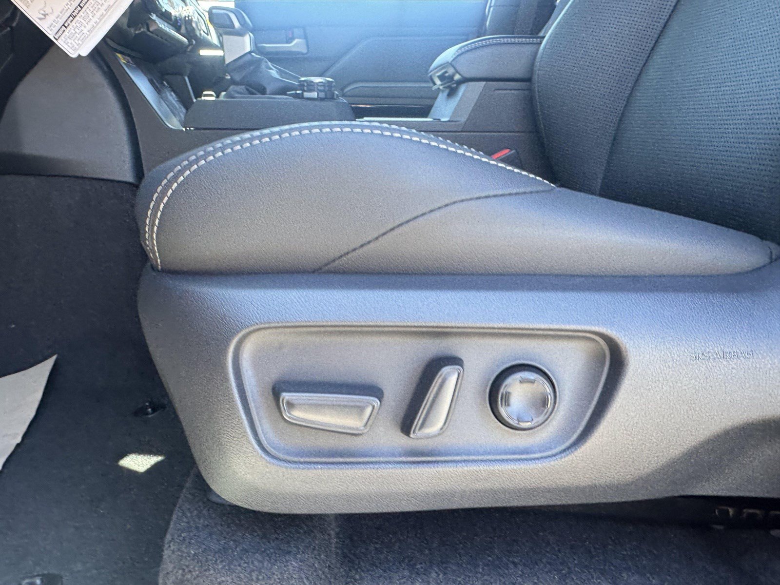 New 2026 Toyota 4Runner Limited AWD/4WD image 21
