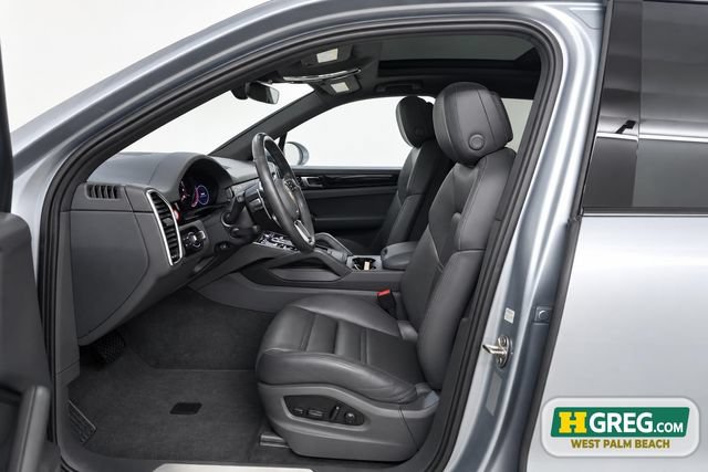 Used 2023 Porsche Cayenne AWD/4WD image 10