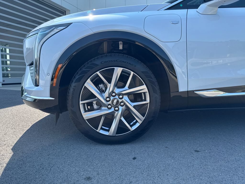 New 2027 Cadillac Optiq Luxury AWD/4WD image 11