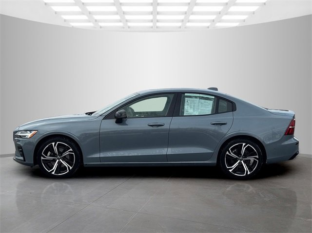 Used 2024 Volvo S60 B5 Plus image 4