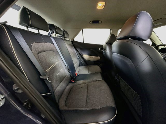 Used 2024 Hyundai Venue Limited FWD image 26