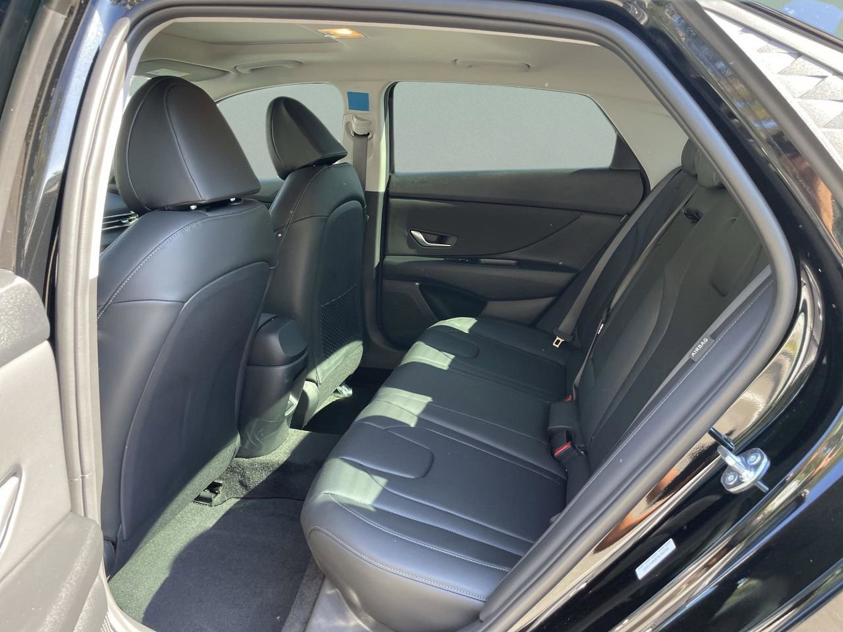 New 2026 Hyundai Elantra Limited image 16