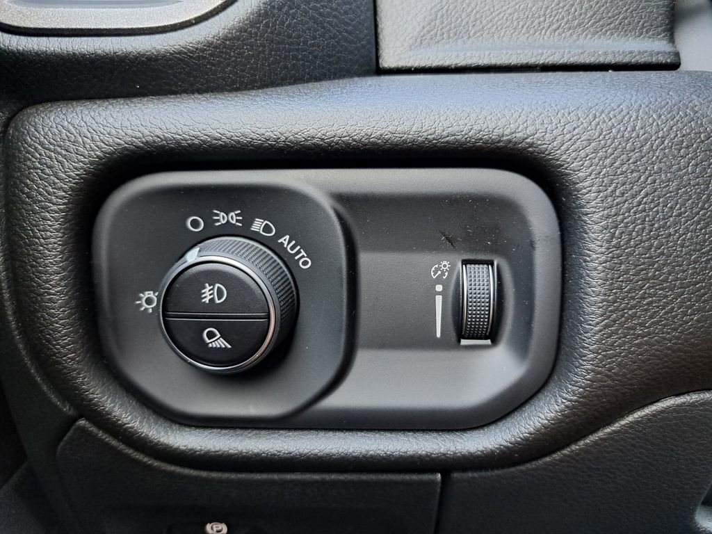 New 2025 RAM 1500 Tradesman image 16