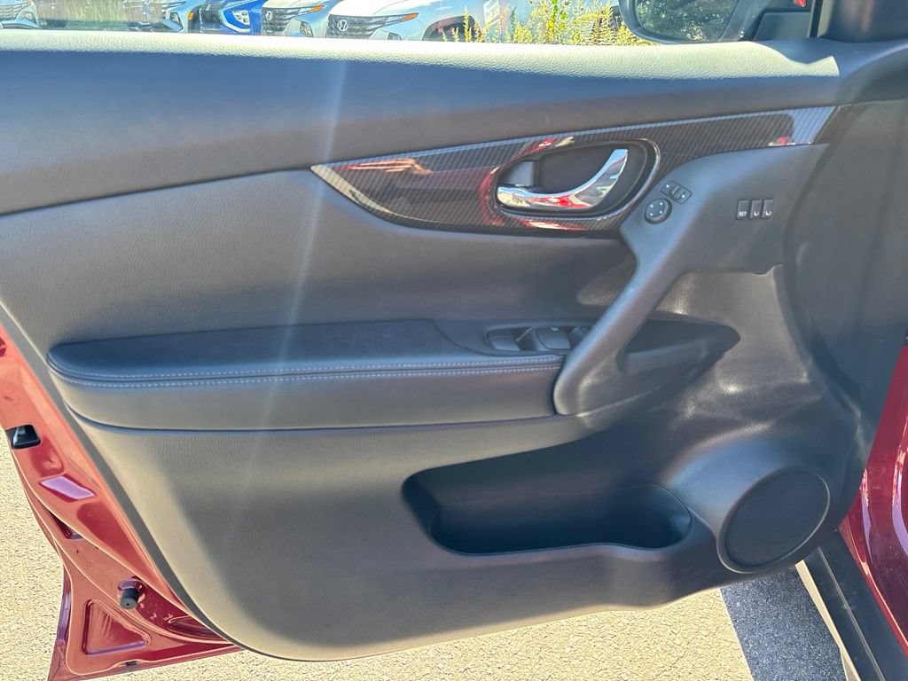 Used 2020 Nissan Rogue SL AWD/4WD image 19