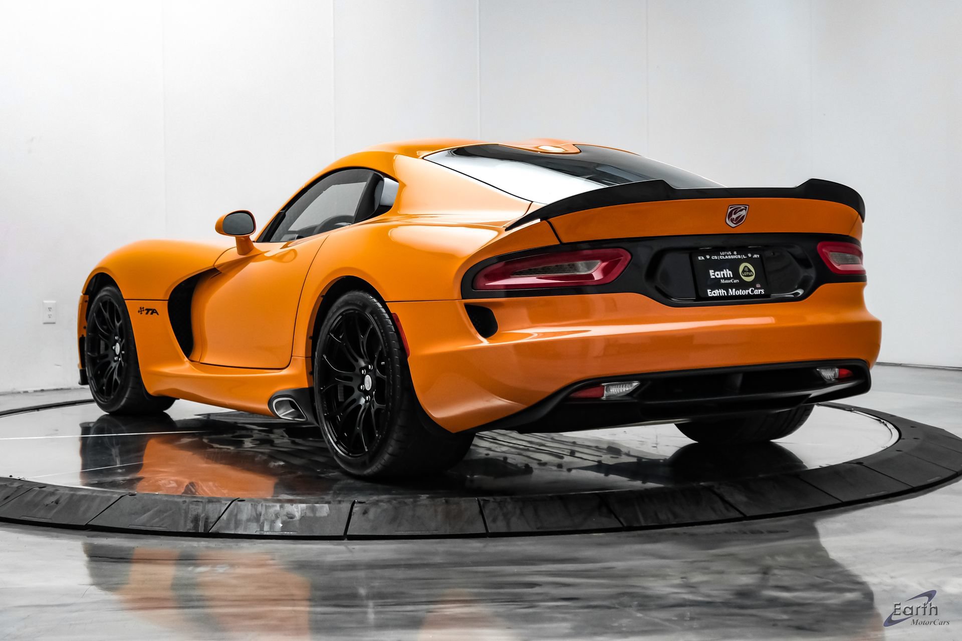 Used 2014 SRT Viper SRT-10 RWD image 12