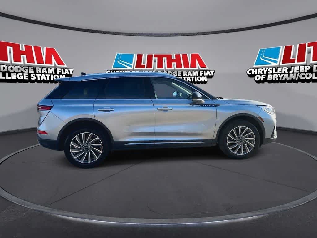 Used 2023 Lincoln Corsair Reserve FWD image 9