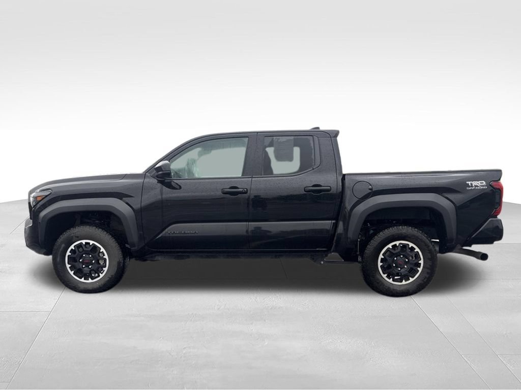 Used 2025 Toyota Tacoma TRD Off-Road AWD/4WD image 8
