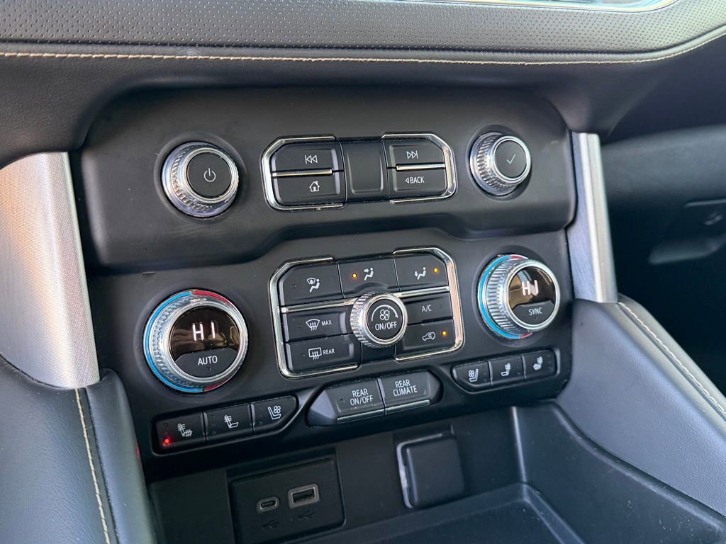 Used 2022 GMC Yukon XL SLT image 38