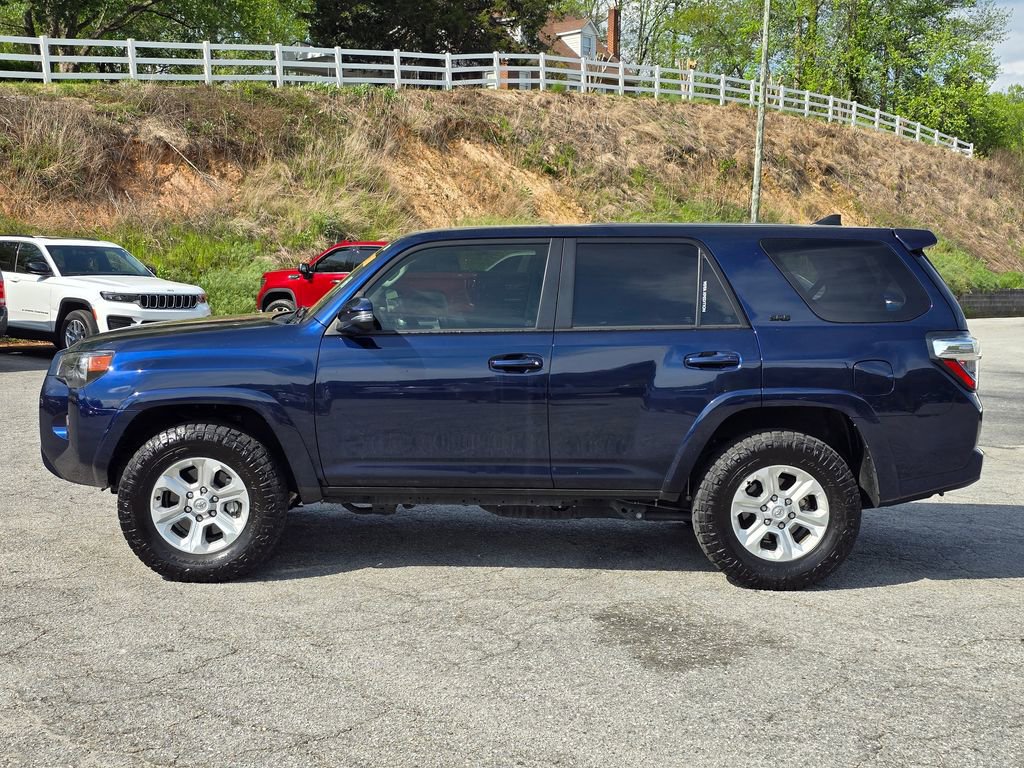 Used 2024 Toyota 4Runner SR5 Premium w/ Moonroof Package image 14