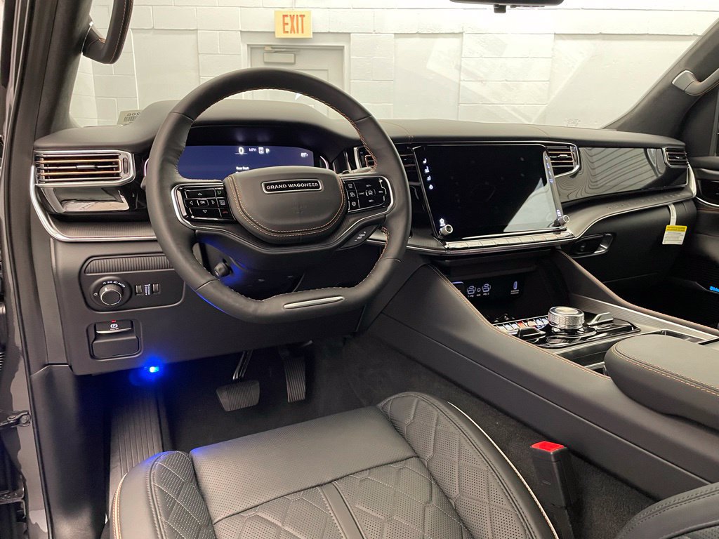 New 2026 Jeep Grand Wagoneer Summit AWD/4WD image 13