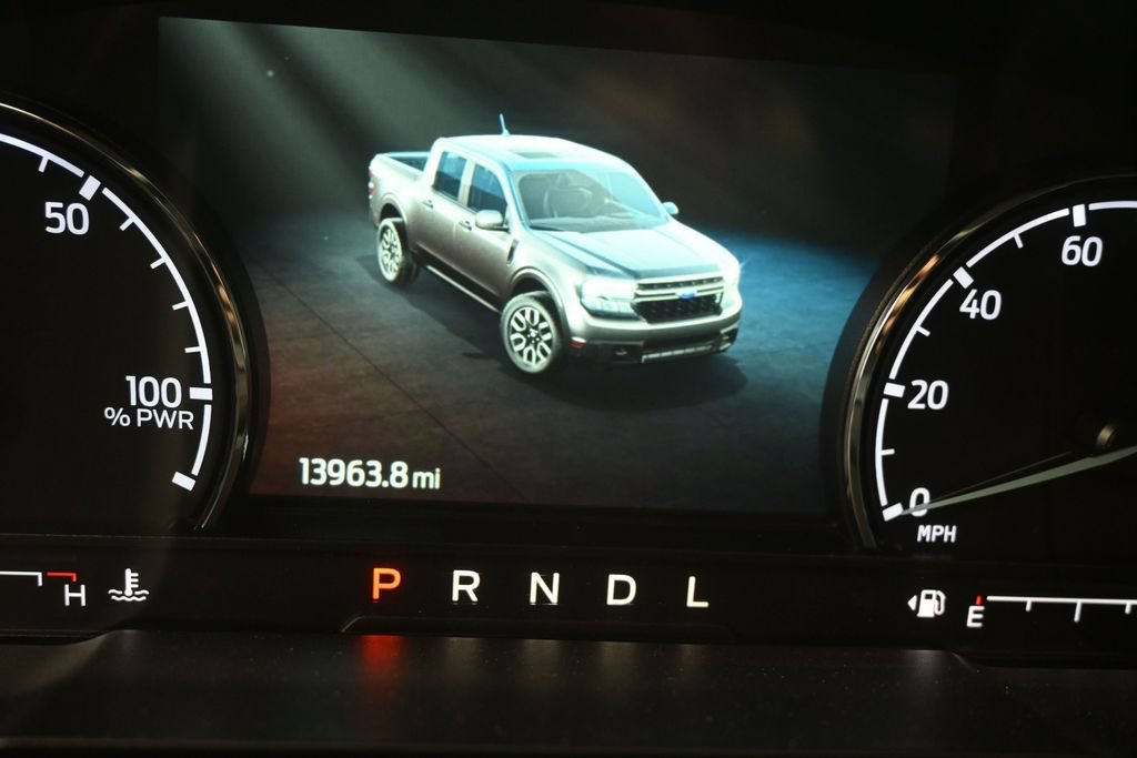 Used 2024 Ford Maverick Lariat w/ Black Appearance Package FWD image 11