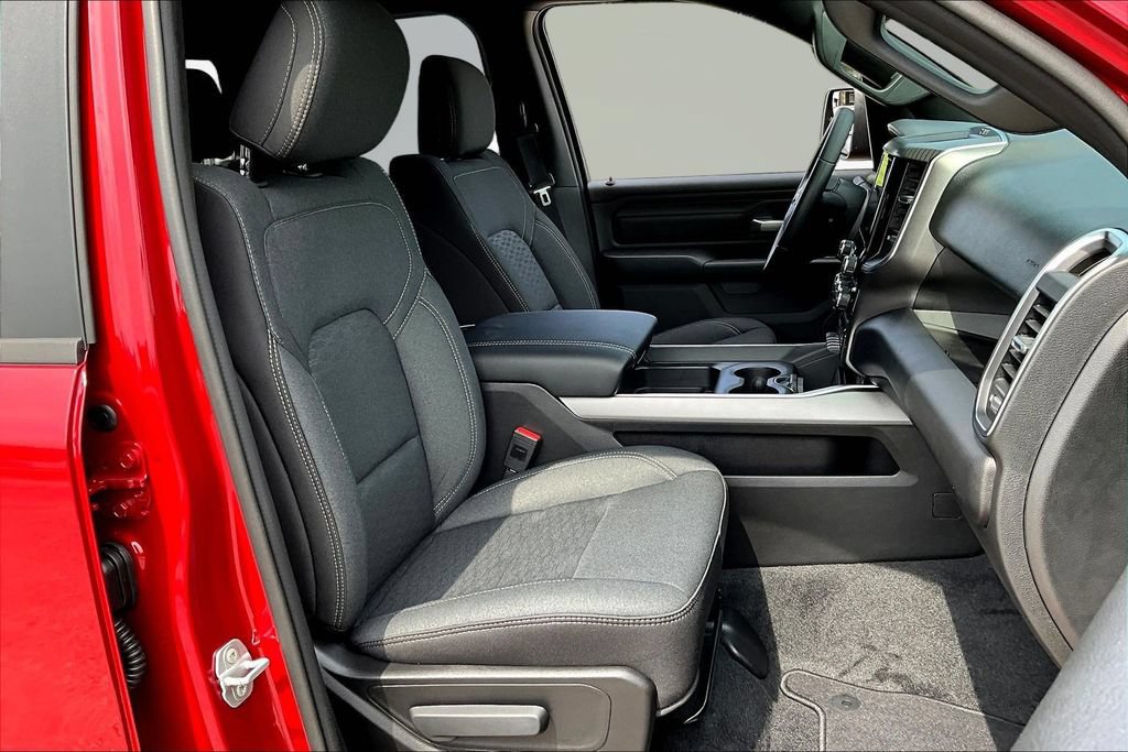 New 2026 RAM 1500 Express AWD/4WD image 11