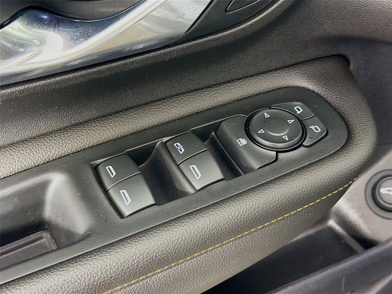 Used 2021 GMC Terrain SLT w/ Infotainment Package II image 18