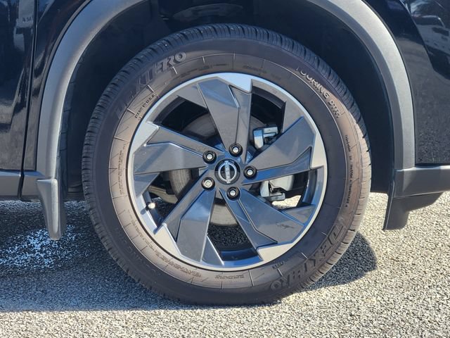 Used 2024 Nissan Rogue SV FWD image 11