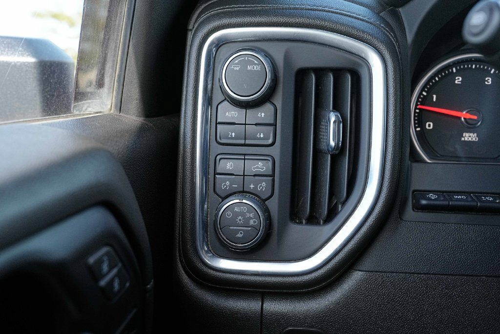 Used 2022 Chevrolet Silverado 3500 High Country w/ Z71 Off-Road Package AWD/4WD image 35