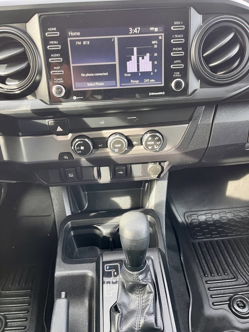 Used 2022 Toyota Tacoma SR image 13