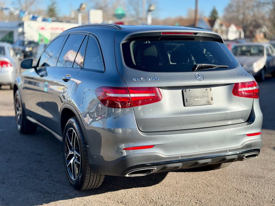 Used 2016 Mercedes-Benz GLC 300 4MATIC image 3