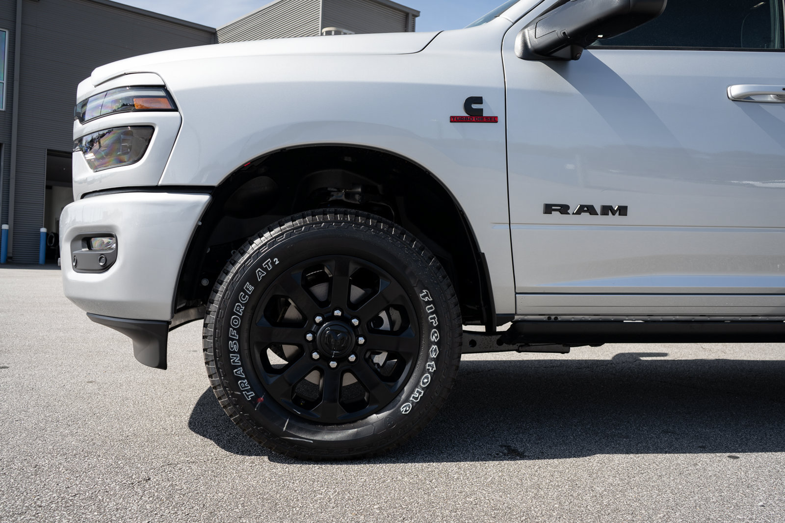 New 2026 RAM 2500 Laramie AWD/4WD image 4