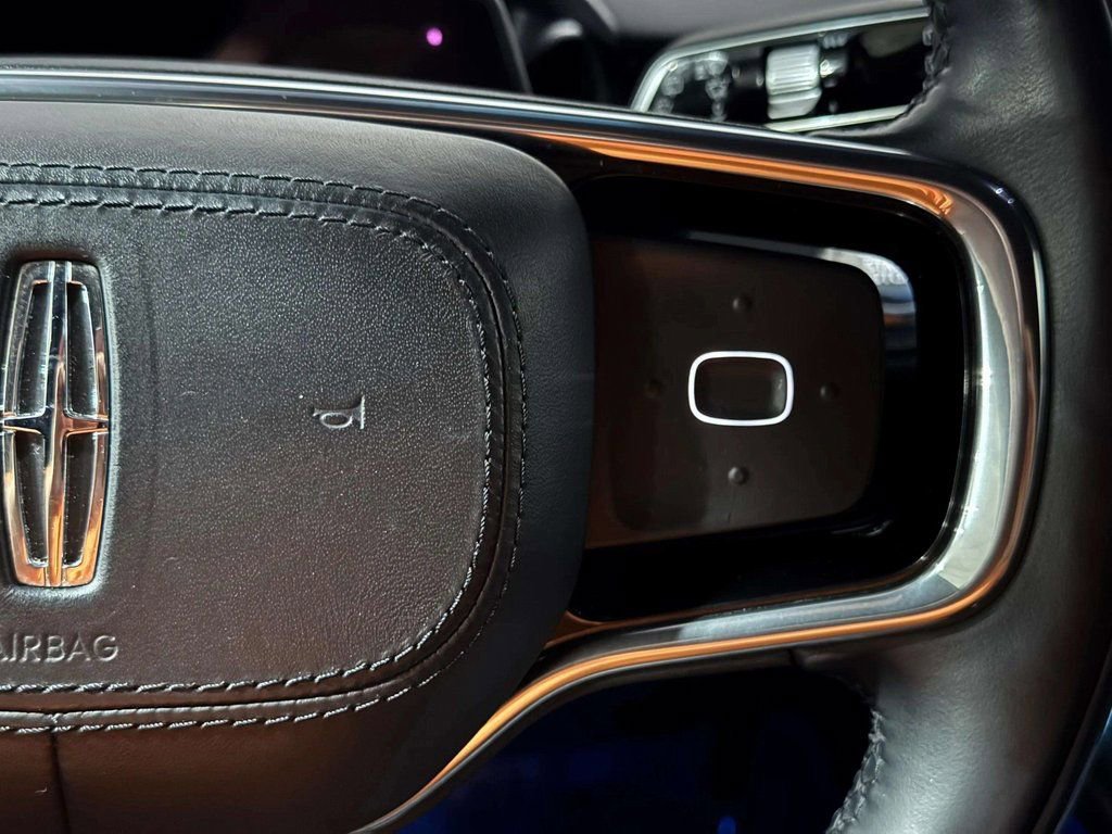 Certified 2024 Lincoln Nautilus Reserve w/ Jet Appearance Package (87T) AWD/4WD image 12