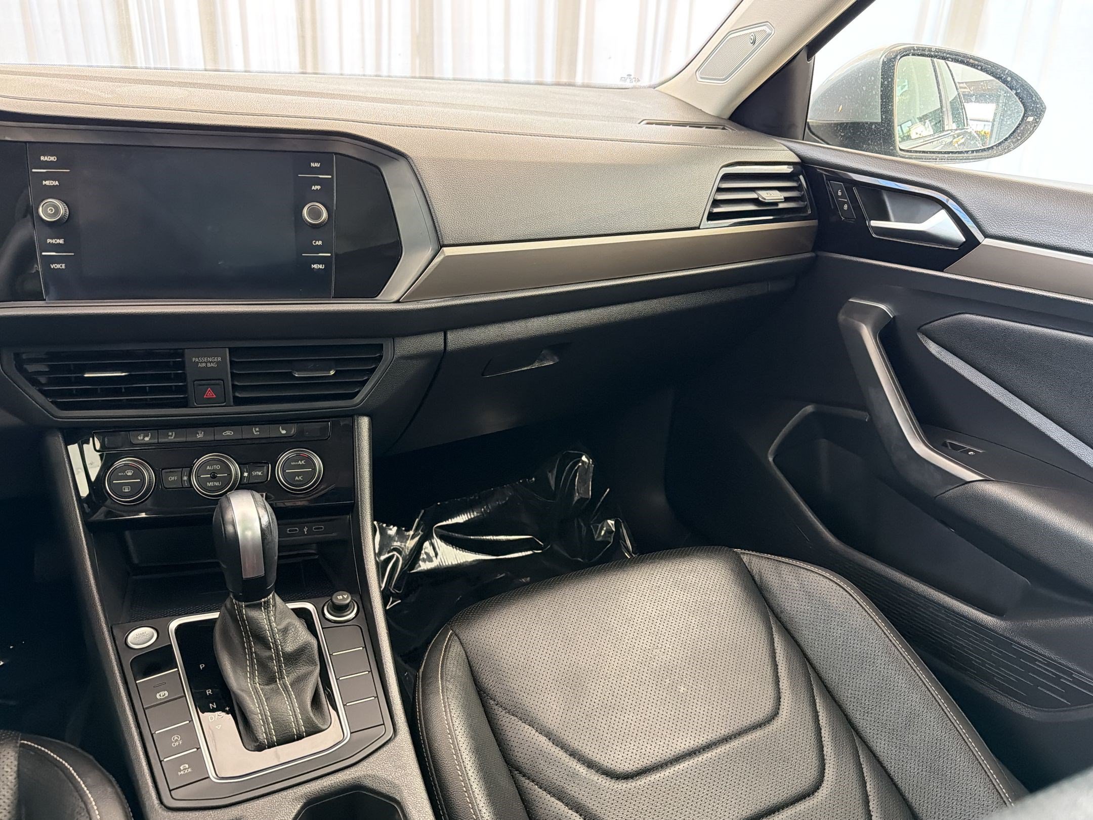 Used 2021 Volkswagen Jetta SEL Premium FWD image 30