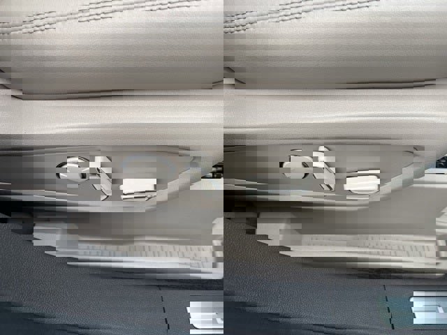 Used 2022 Lincoln Nautilus Reserve w/ Cargo Utility Package image 23