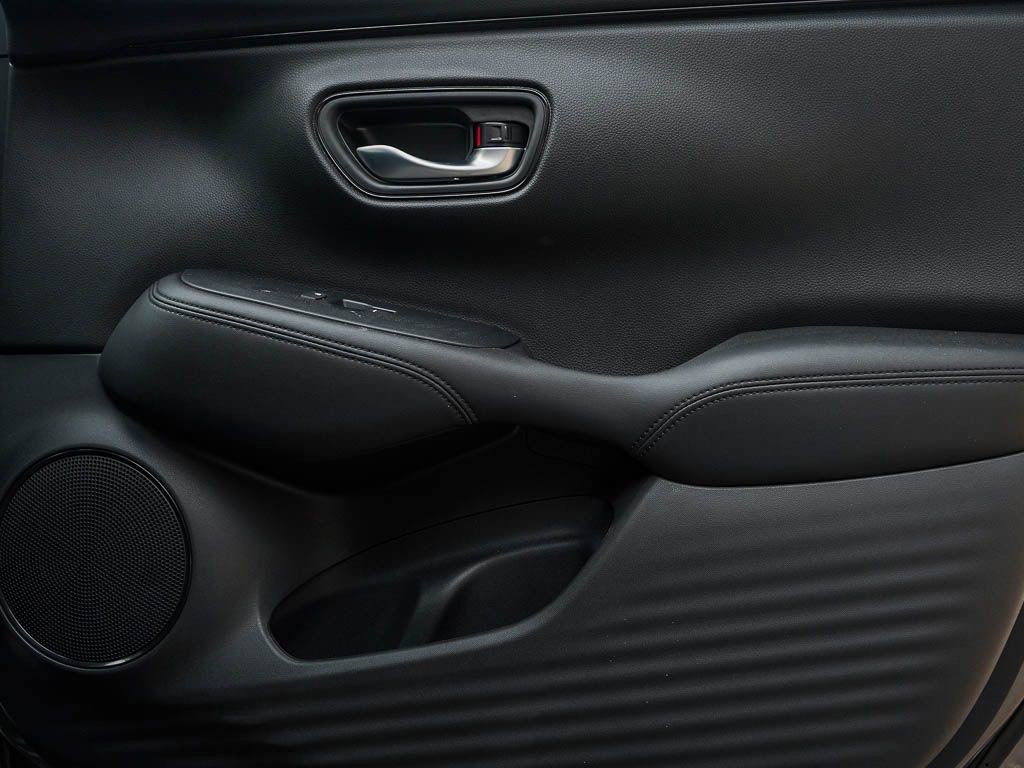 New 2026 Honda HR-V LX image 9