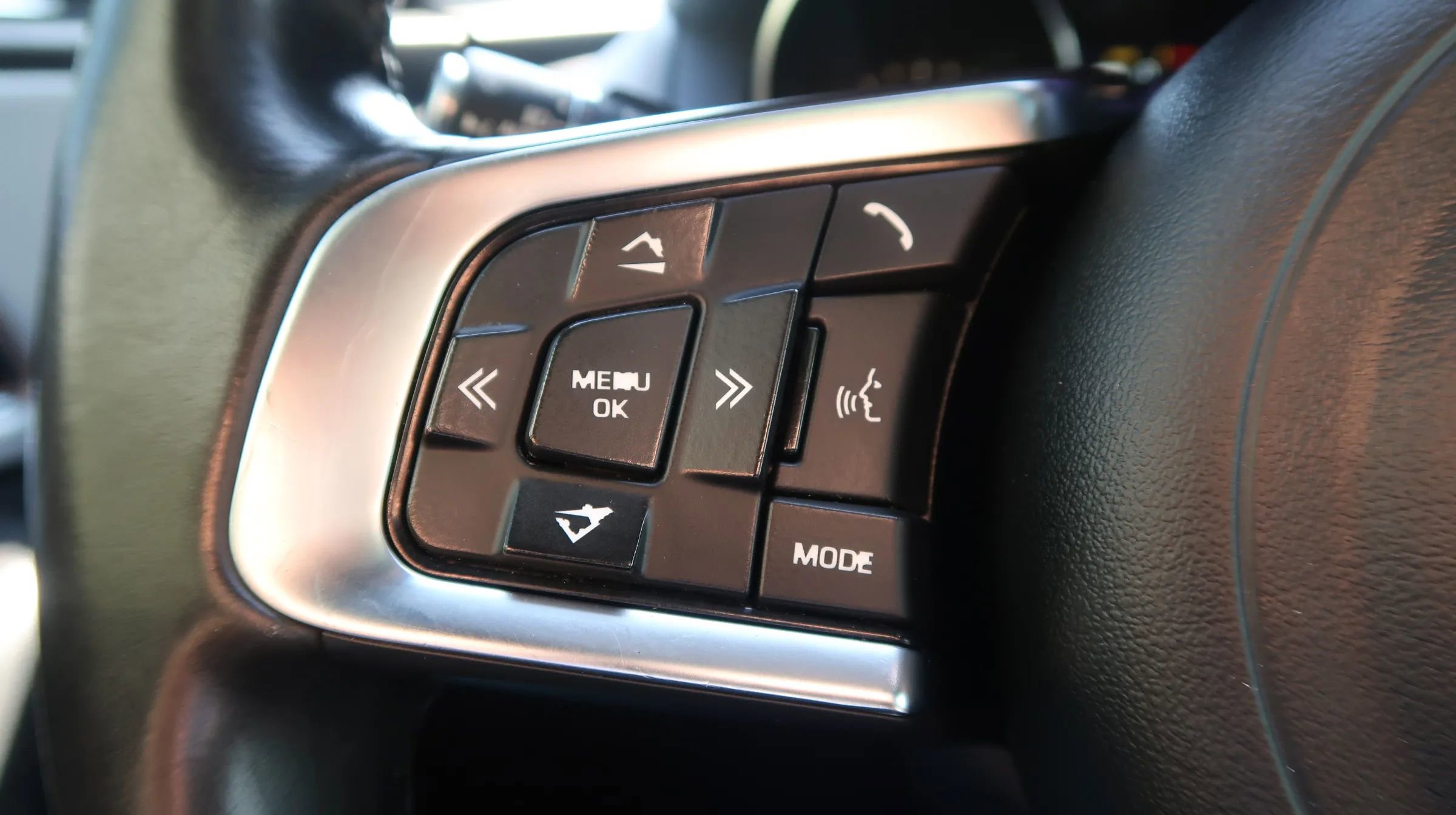 Used 2020 Jaguar F-PACE S AWD/4WD image 39