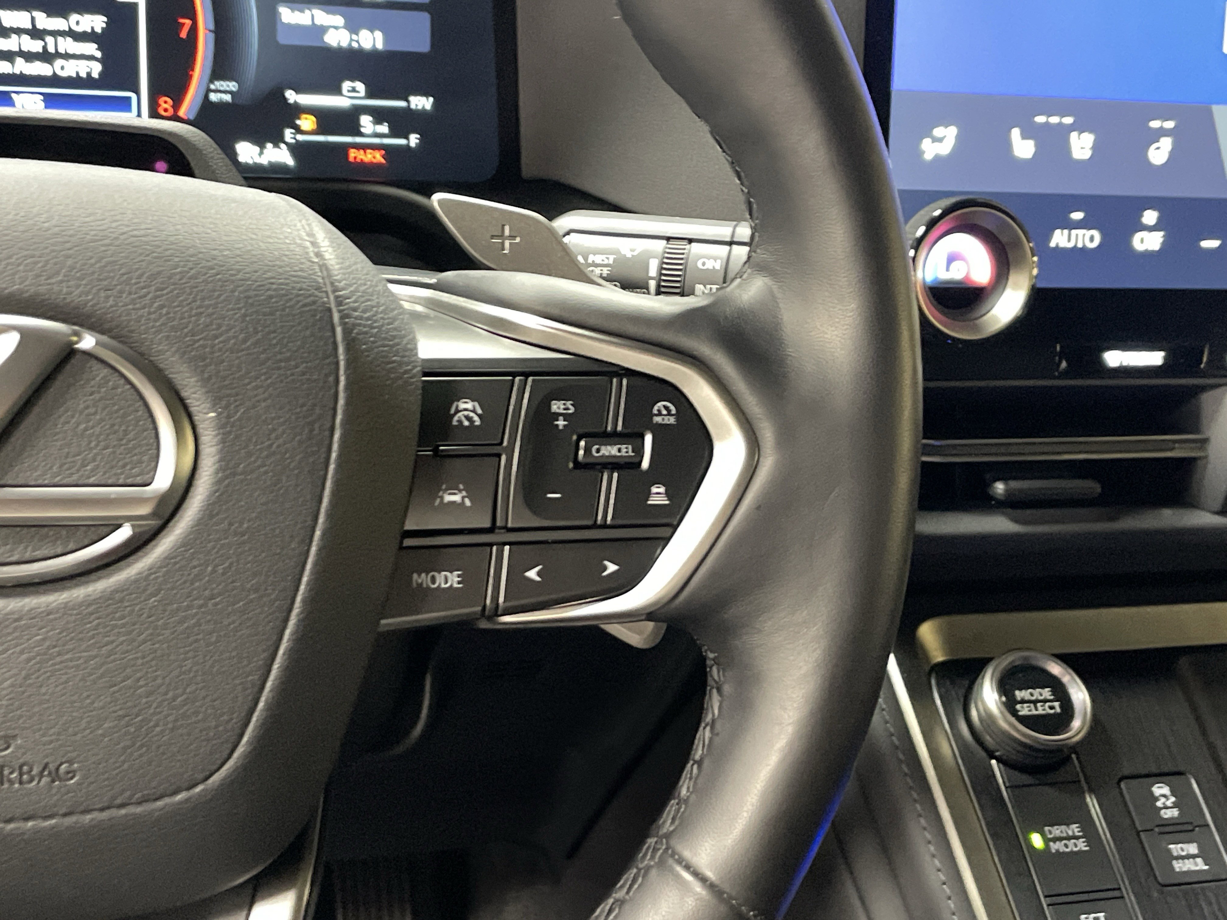 Used 2024 Lexus GX 550 w/ Cold Area Package AWD/4WD image 22