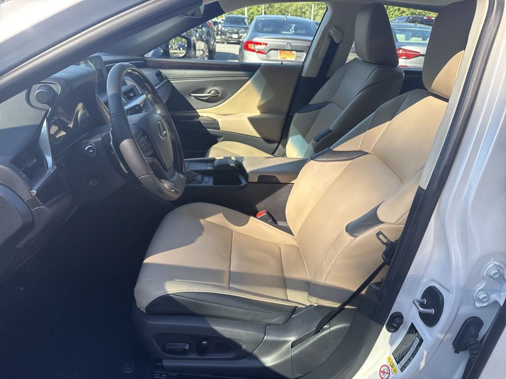 Used 2019 Lexus ES 350 w/ Premium Package FWD image 13
