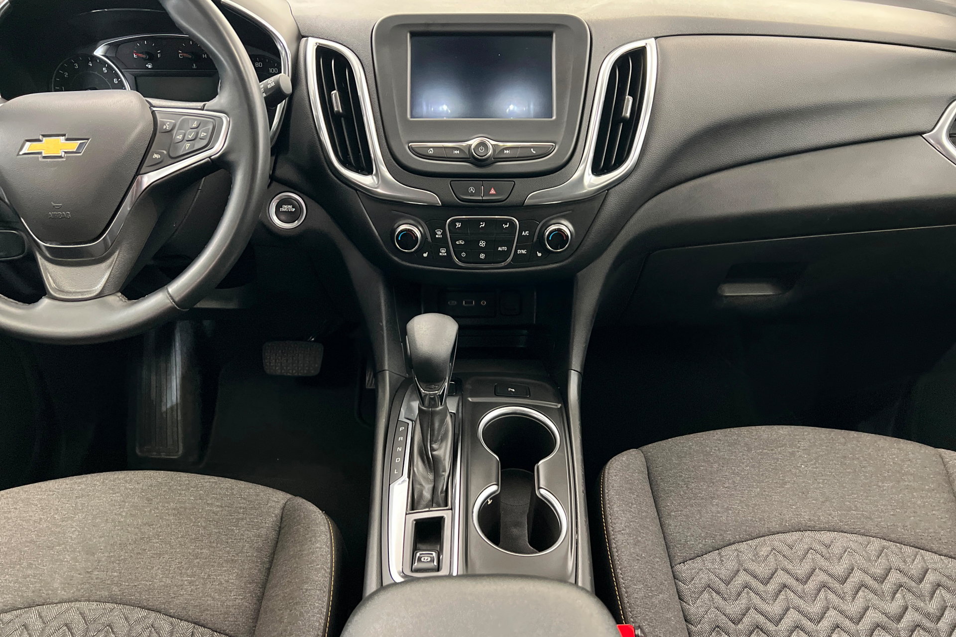 Used 2024 Chevrolet Equinox LT AWD/4WD image 13