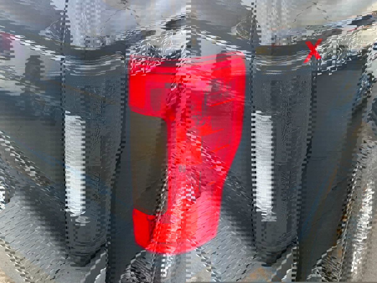 Used 2017 Ford F350 Lariat w/ Lariat Ultimate Package image 10