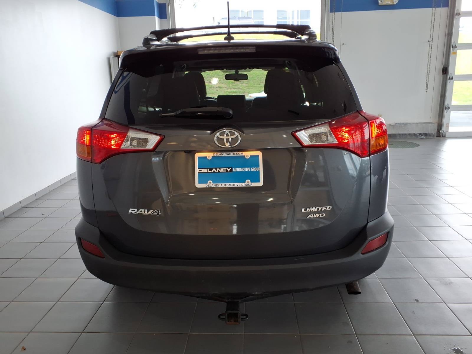Used 2015 Toyota RAV4 Limited AWD/4WD image 6