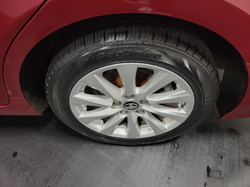 Used 2019 Toyota Camry LE FWD image 12