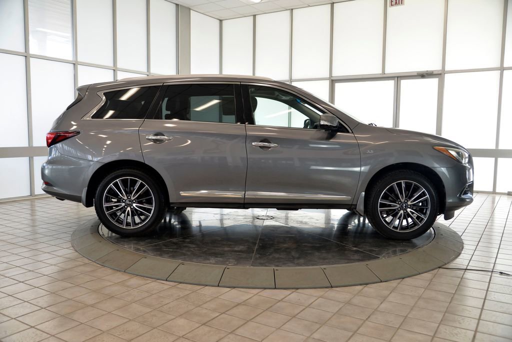 Used 2017 INFINITI QX60 AWD w/ Premium Plus Package image 9