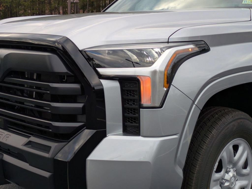 New 2025 Toyota Tundra SR w/ SR Tow Package image 10