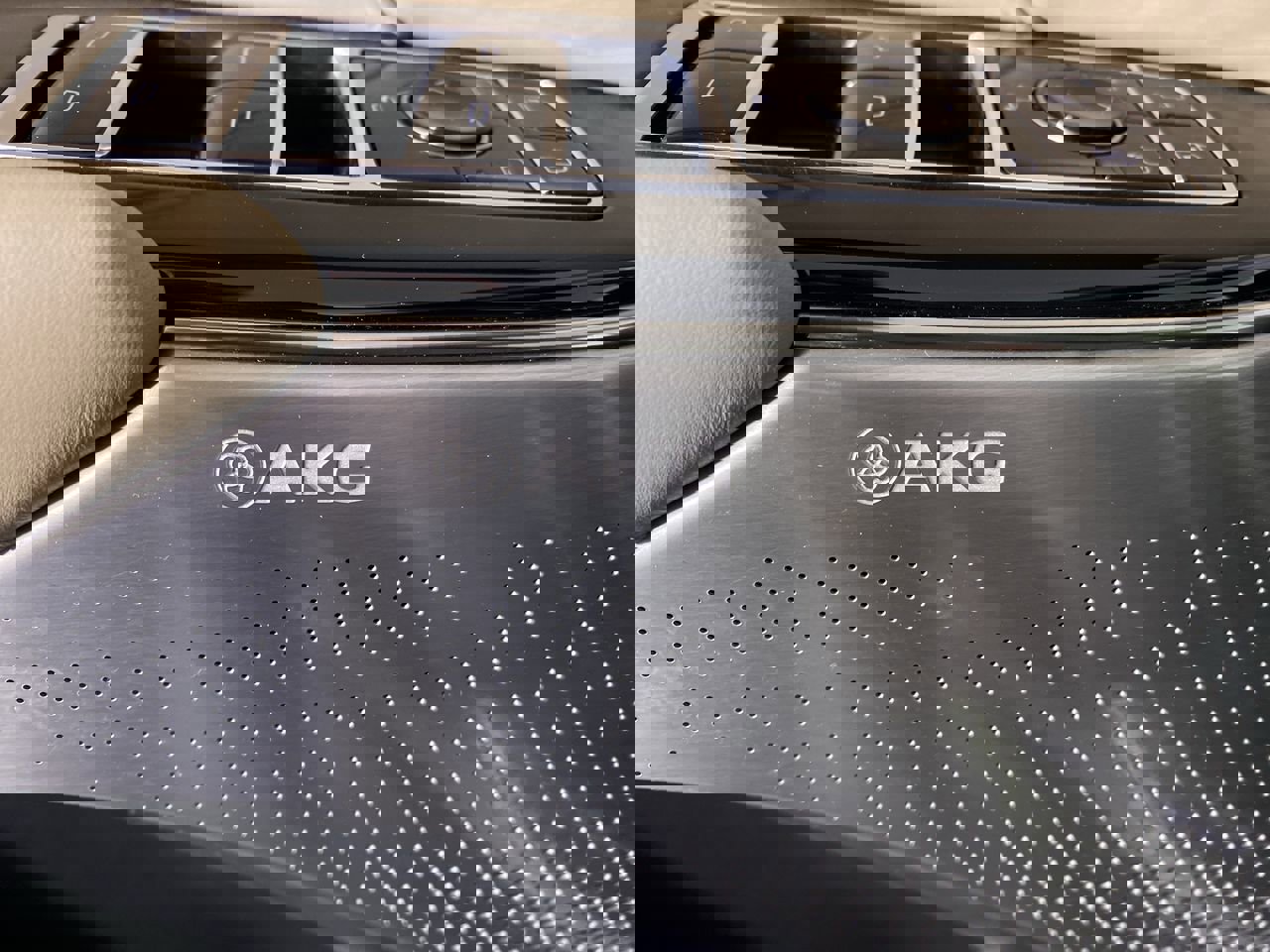 Certified 2024 Cadillac Lyriq Luxury w/ Nappa Leather Package image 13