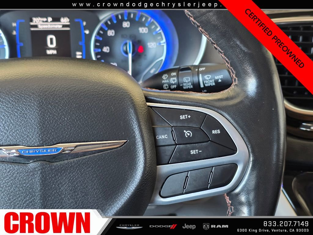 Certified 2020 Chrysler Pacifica Touring-L image 31