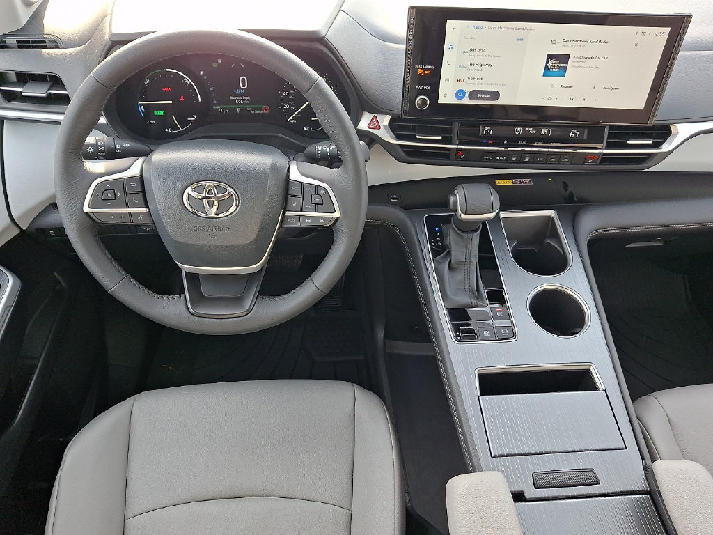 Certified 2026 Toyota Sienna XLE AWD/4WD image 12